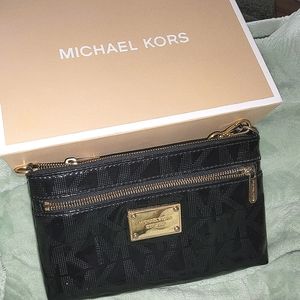 Michael Kors wristlet